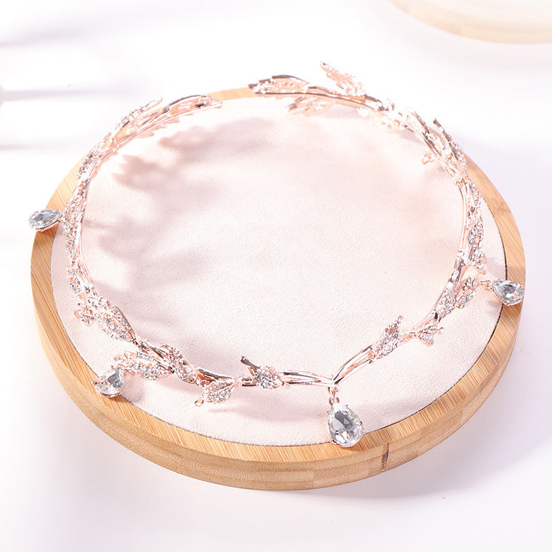 Neues goldenes Kronen-Stirnband für die Hochzeit