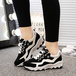 Spring new low-top platform casual sneakers for women in black, featuring mid heel and front lace-up design.