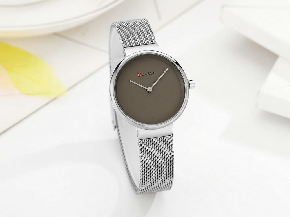 Fashion New Water Quartz Watch Women’s Mesh Belt Casual Business Pointer Watch