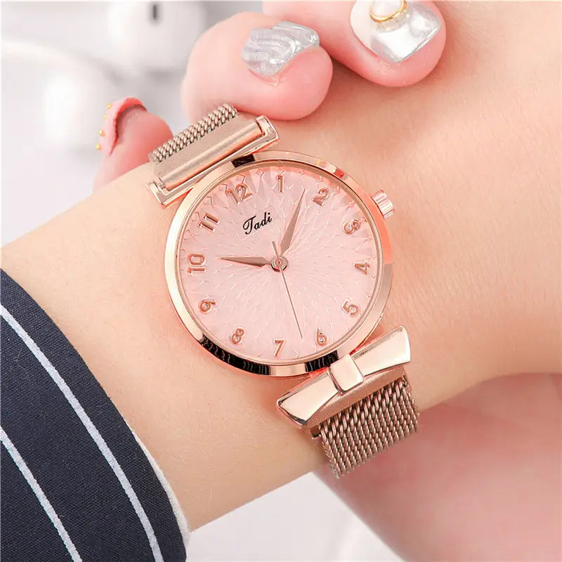 Suit Women’s Quartz Watch With Bracelet