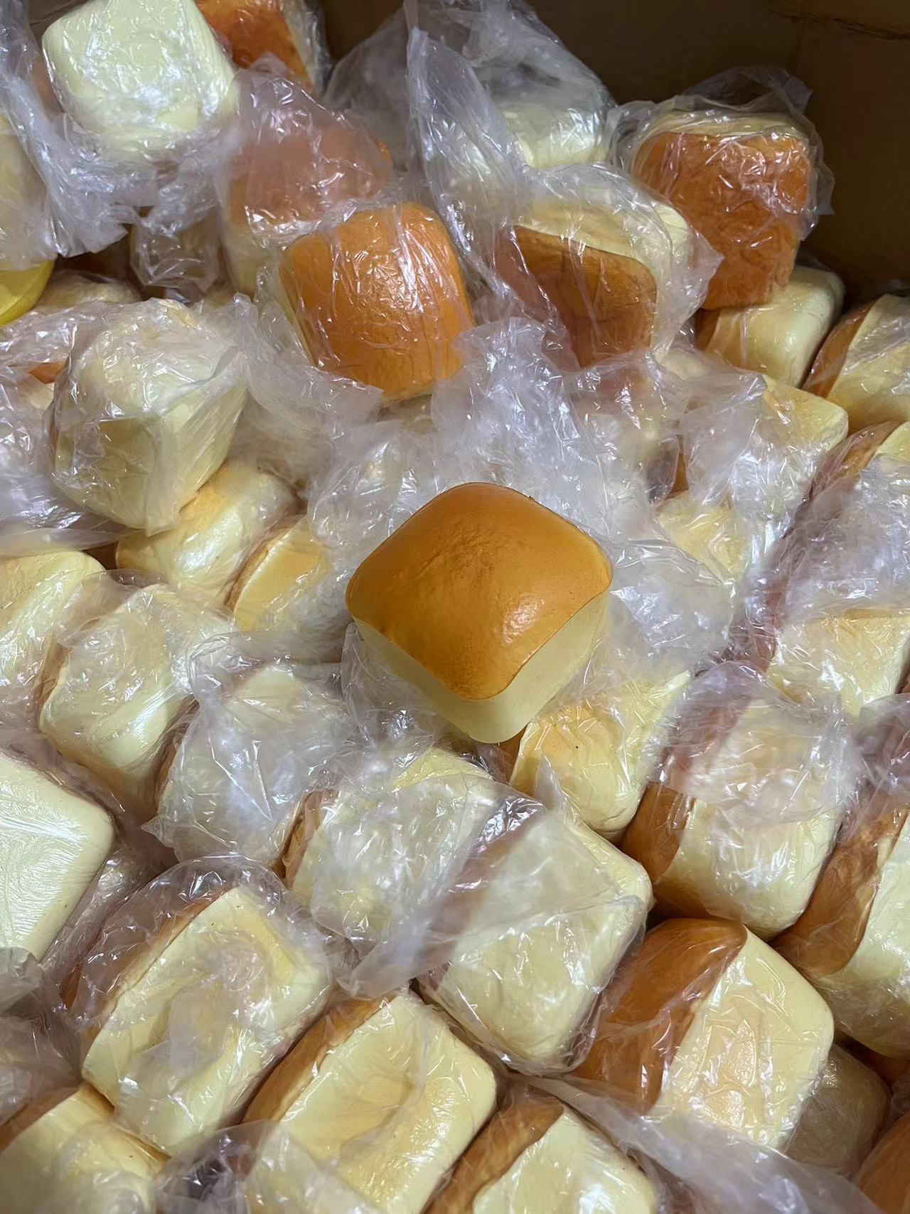 Slow Rebound Simulation Food Cheese Cake Compressable Musical Toy