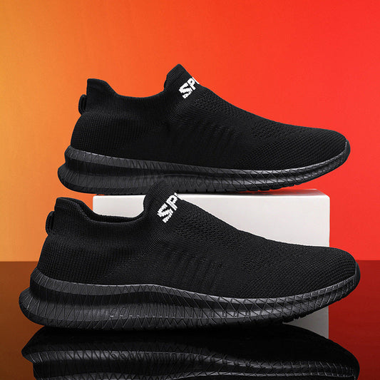 All-matching breathable trendy lightweight exercise men's shoes in black, flyknit material, low top, flat heel.