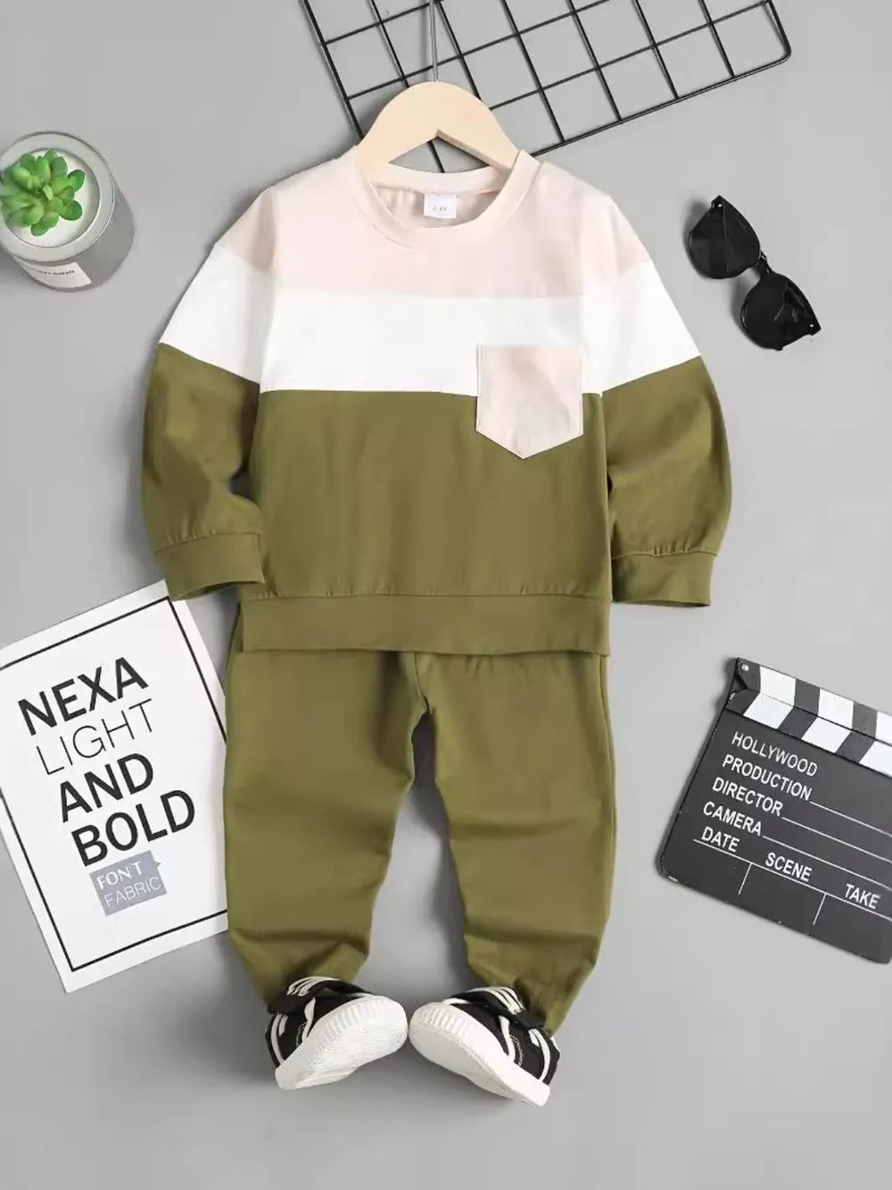 Children's color block two-piece cotton top and pants set with pockets in olive green and beige