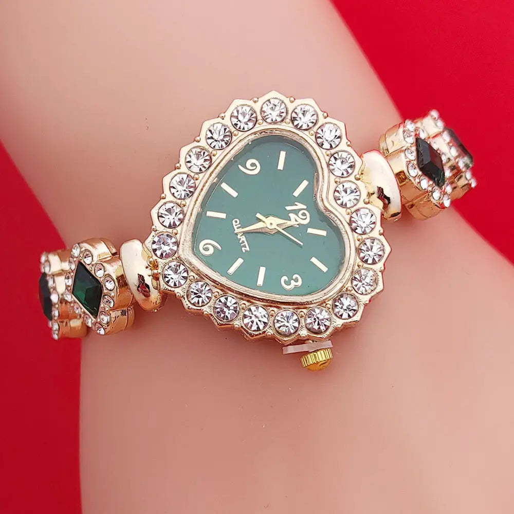 Fashion Love Shape Bracelet Watch Set Diamond Colored Heart Quartz Watch Women’s Fashion Jewelry Set Valentine’s Day