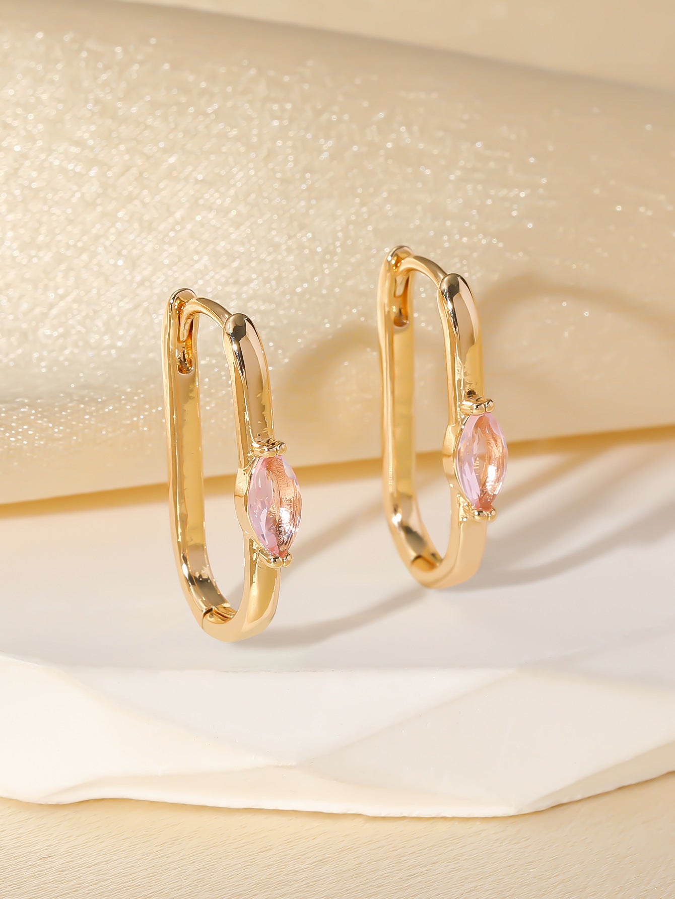 Simple Retro Elegance Geometric Copper Inlaid Zircon Ear Ring