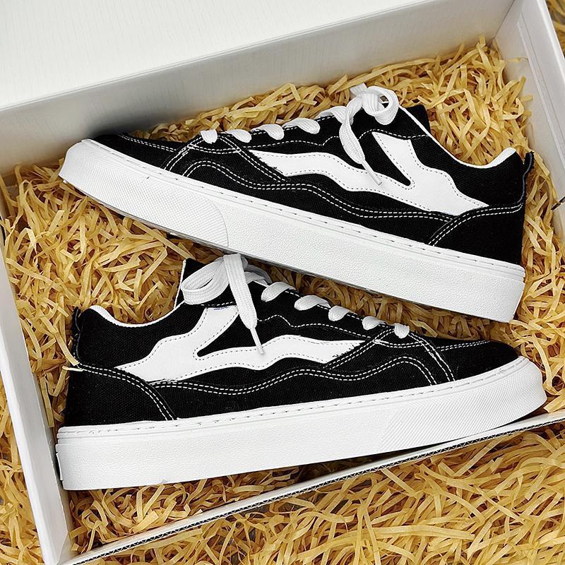 Sports Black Trend Flat Shoes