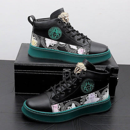 Men's versatile print board shoes with lace-up closure and thick rubber sole, featuring black color with stitching and round toe design.