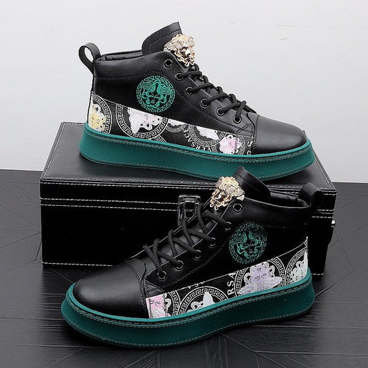 Men's versatile print board shoes with lace-up closure and thick rubber sole, featuring black color with stitching and round toe design.