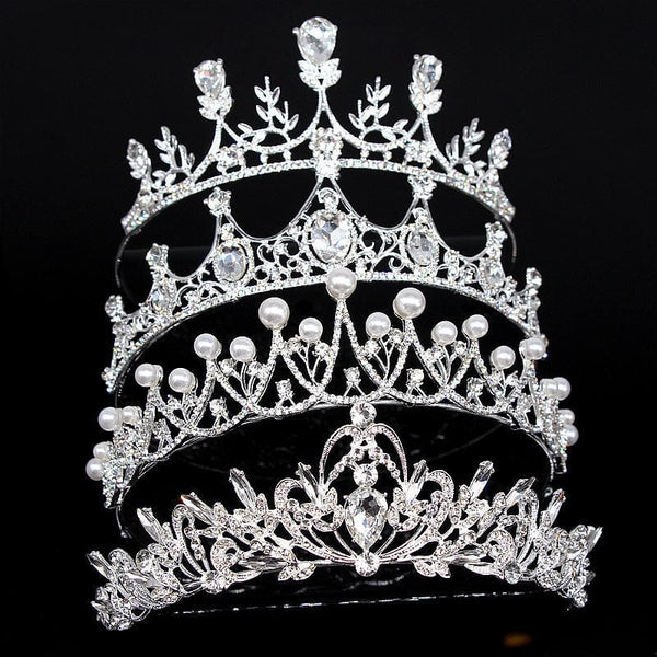 Super glitter pearl rhinestone headband headdress with vintage alloy crown design, adorned with white crystals and pearls.